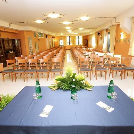 Complesso L'Oasi Hotel Aranova Luaran gambar