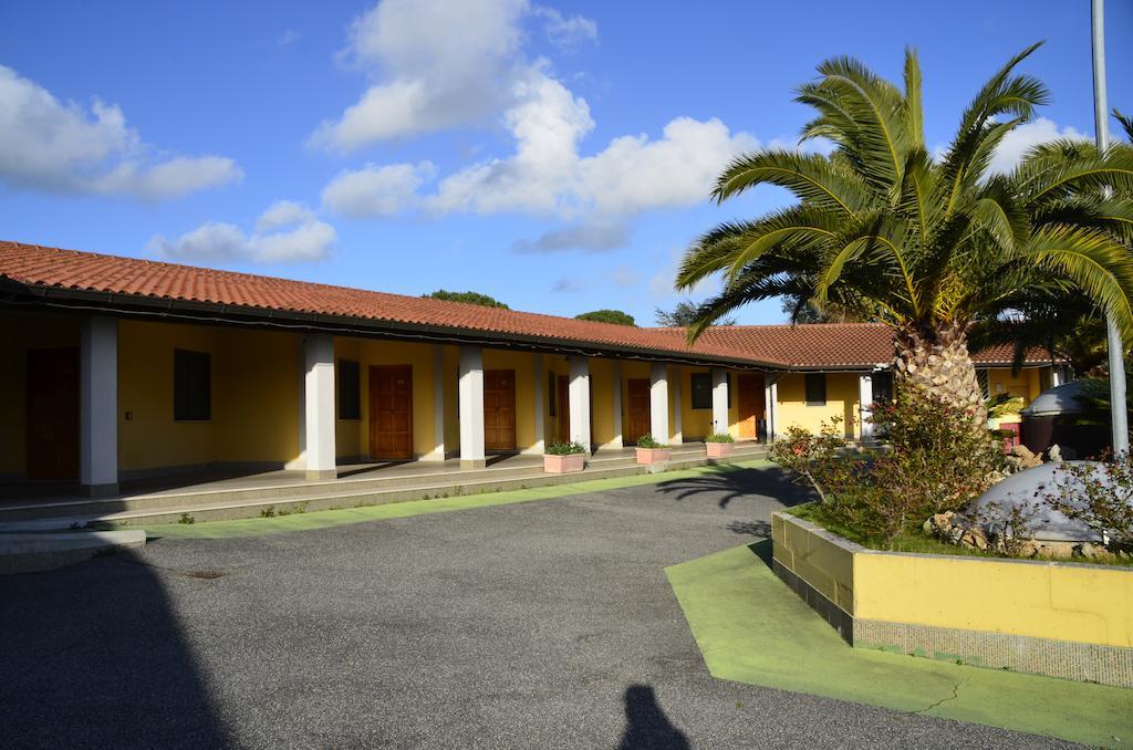 Complesso L'Oasi Hotel Aranova Luaran gambar