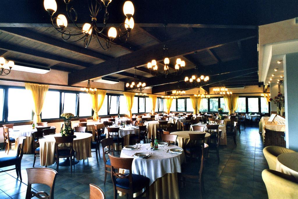 Complesso L'Oasi Hotel Aranova Luaran gambar