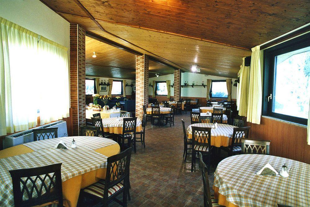 Complesso L'Oasi Hotel Aranova Luaran gambar
