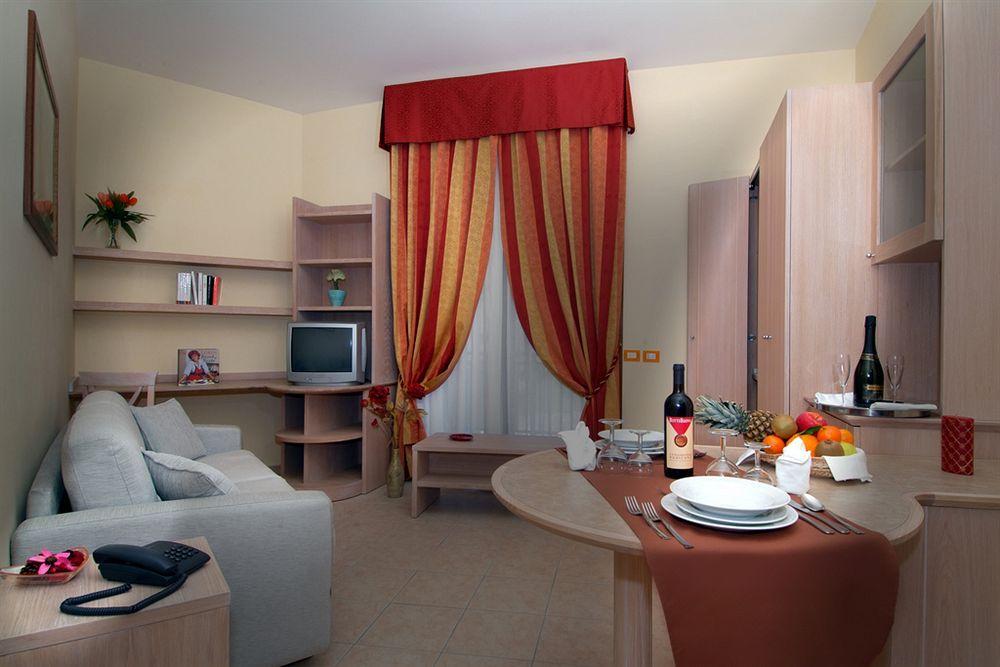 Complesso L'Oasi Hotel Aranova Luaran gambar