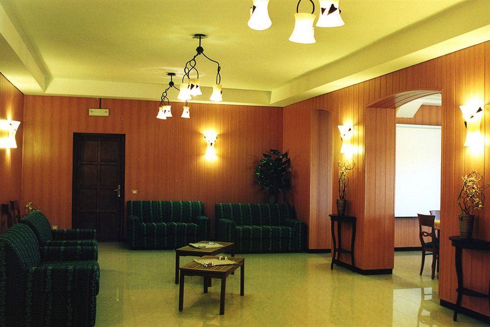 Complesso L'Oasi Hotel Aranova Luaran gambar
