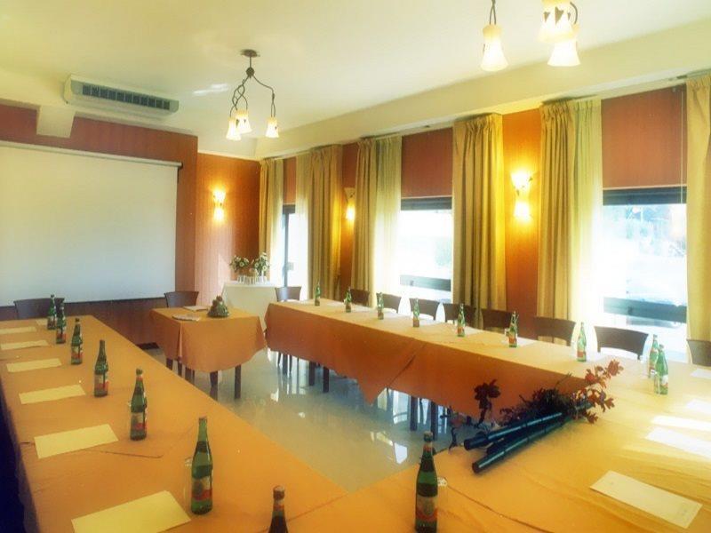 Complesso L'Oasi Hotel Aranova Luaran gambar